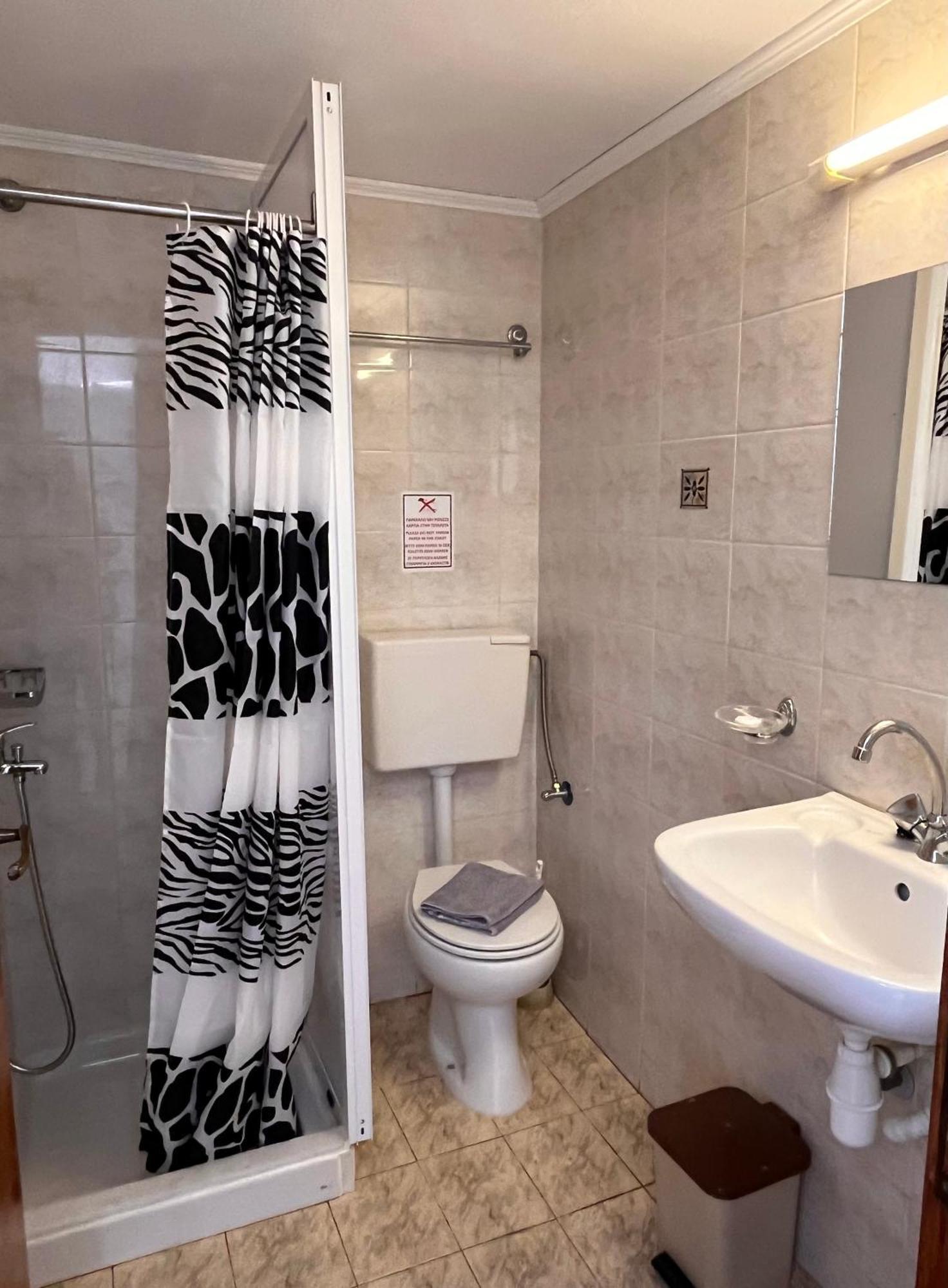 Maria Apts Истро Экстерьер фото